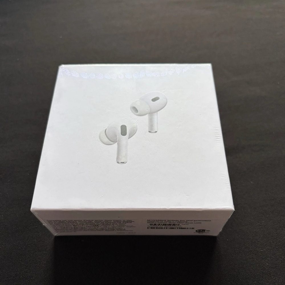 Apple AirPods Pro with MagSafe Case - White